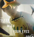 睡覺時眼睛睜開